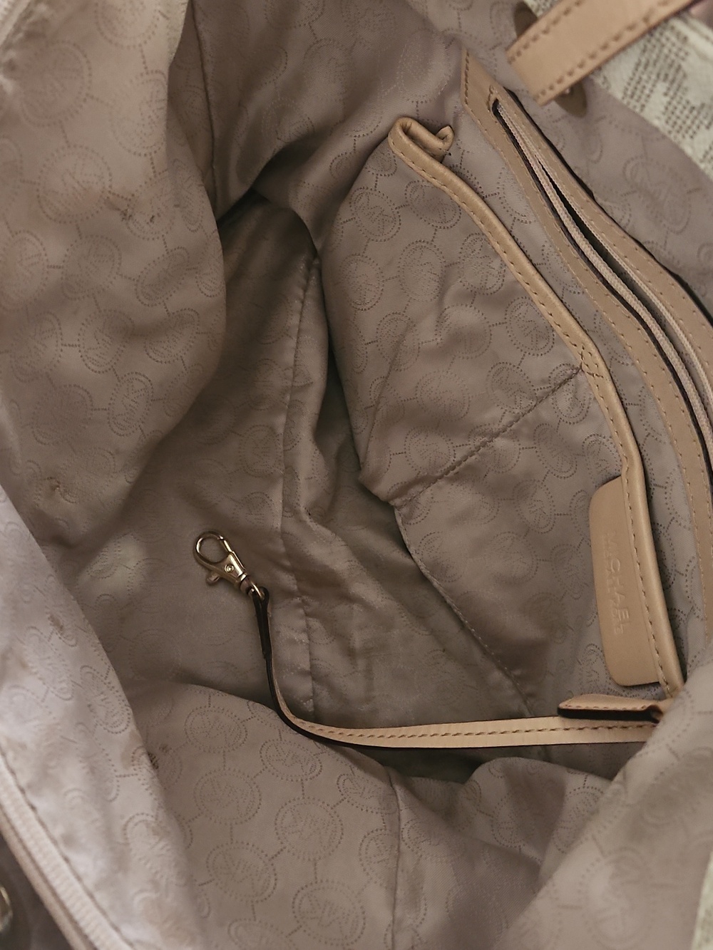 Michael Kors Bag - Picture 7 of 12